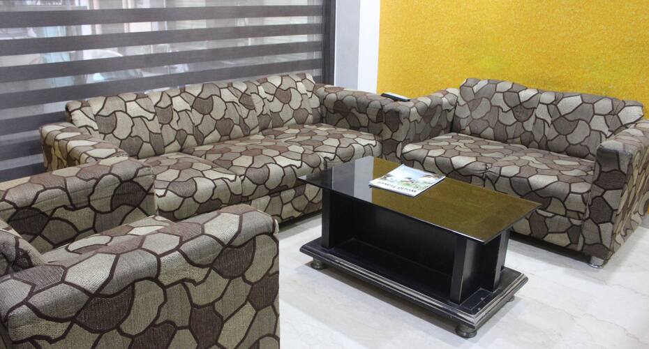 Hotel R V Regency, Amritsar 4